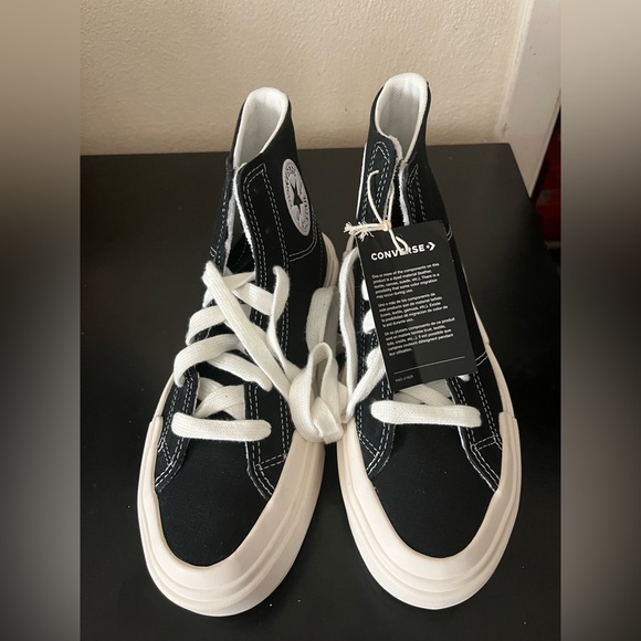 Converse - Picture 3 of 7